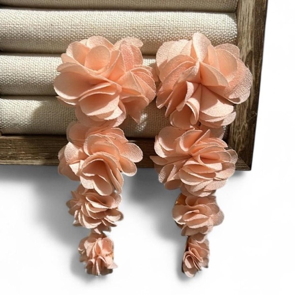 Luxxel Sea La Vie Smocked Top and Tiered Maxi Skirt Set with matching earrings - Picture 6 of 6